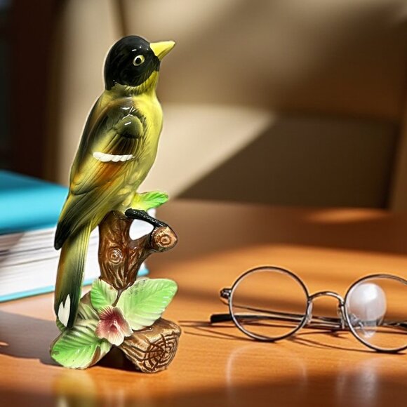 Vintage Made in Japan Robin on Flowered Tree Branch Figurine - Picture 1 of 7